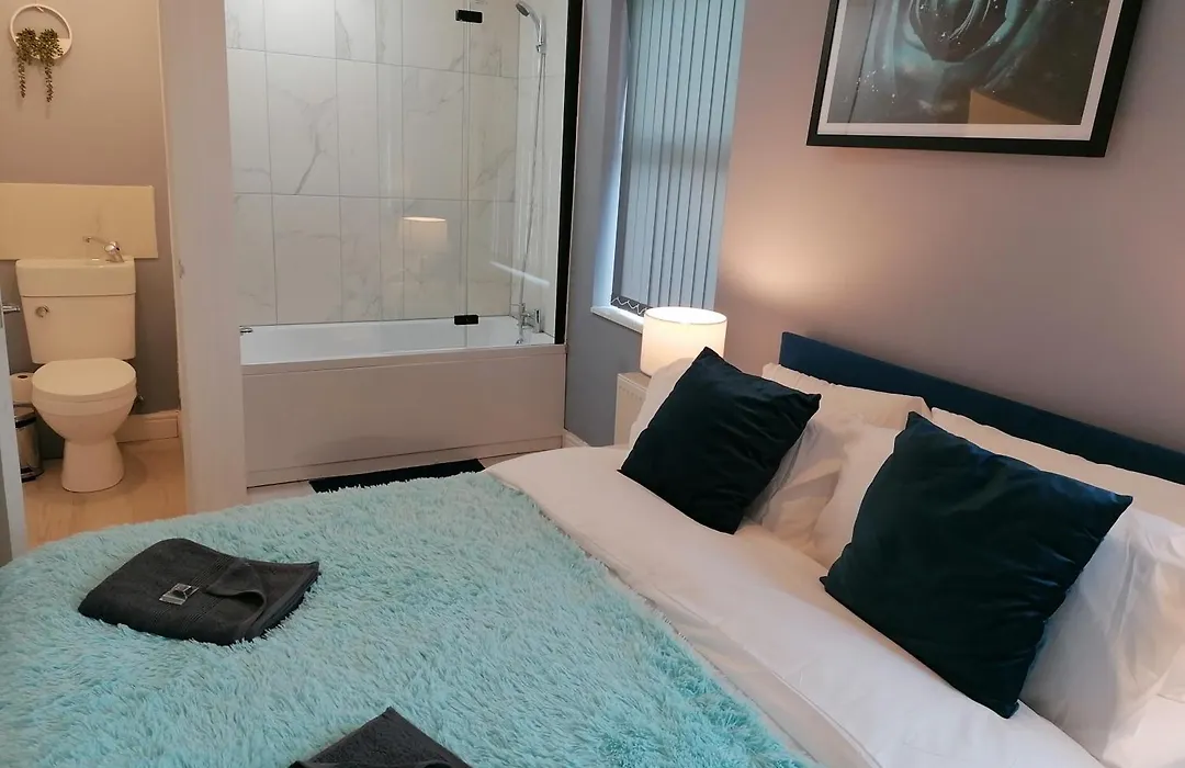 Blok 3 -Jacuzzi Suites, Apartment & Ensuite Rooms-1